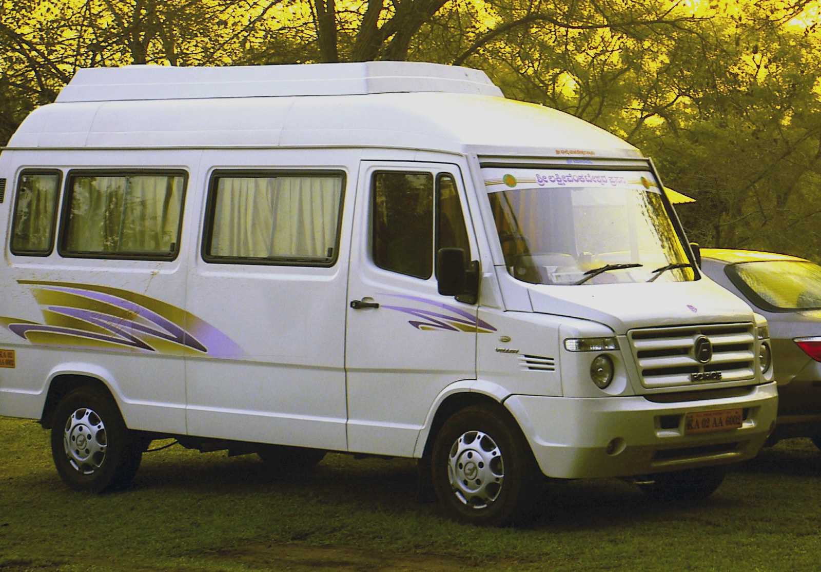 Force Traveller tempo traveller